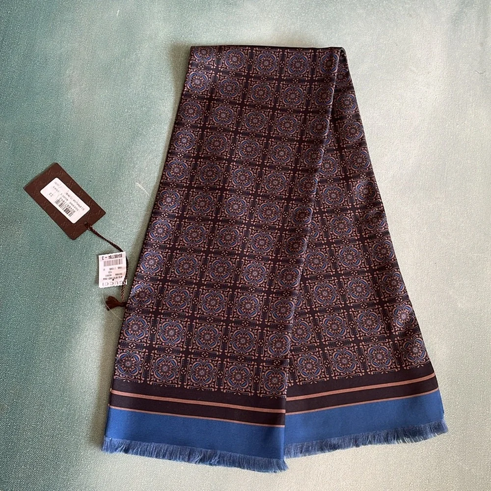 Authentic Gucci Silk Scarf Fall/Winter 2012